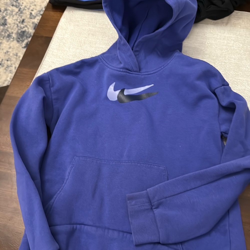 Girls Nike hoodie in Royal blue size L